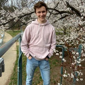 Meet your Posher, Alex